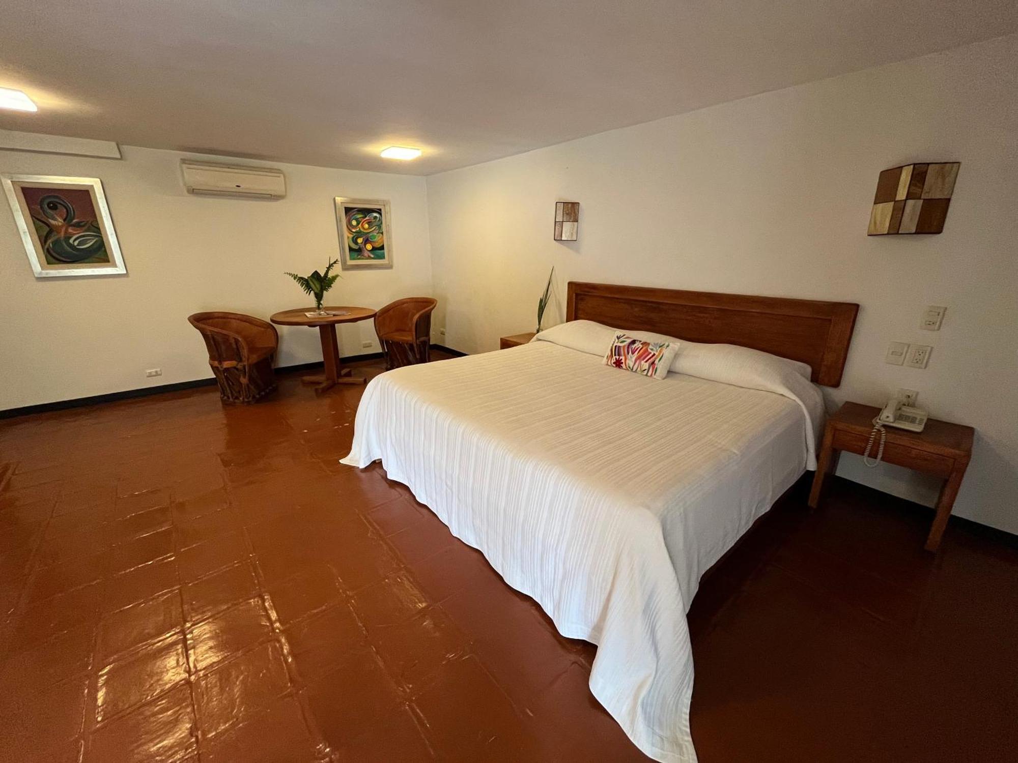 Hotel Ilebal Cuernavaca Centro - Lugar Con Encanto! Экстерьер фото